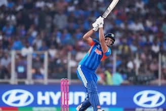 কেরিয়ার ছিল অনিশ্চিত!কার টিপসে দুর্বলতাকে শক্তি বানিয়েছেন শিবম দুবে?নামটা জানলে অবাক হবেন!