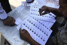 SIR : রঘুনাথগঞ্জে এবার SIR-এর কাজের চাপে অসুস্থ ERO! কী দাবি করছে পরিবার, শুনে নিন