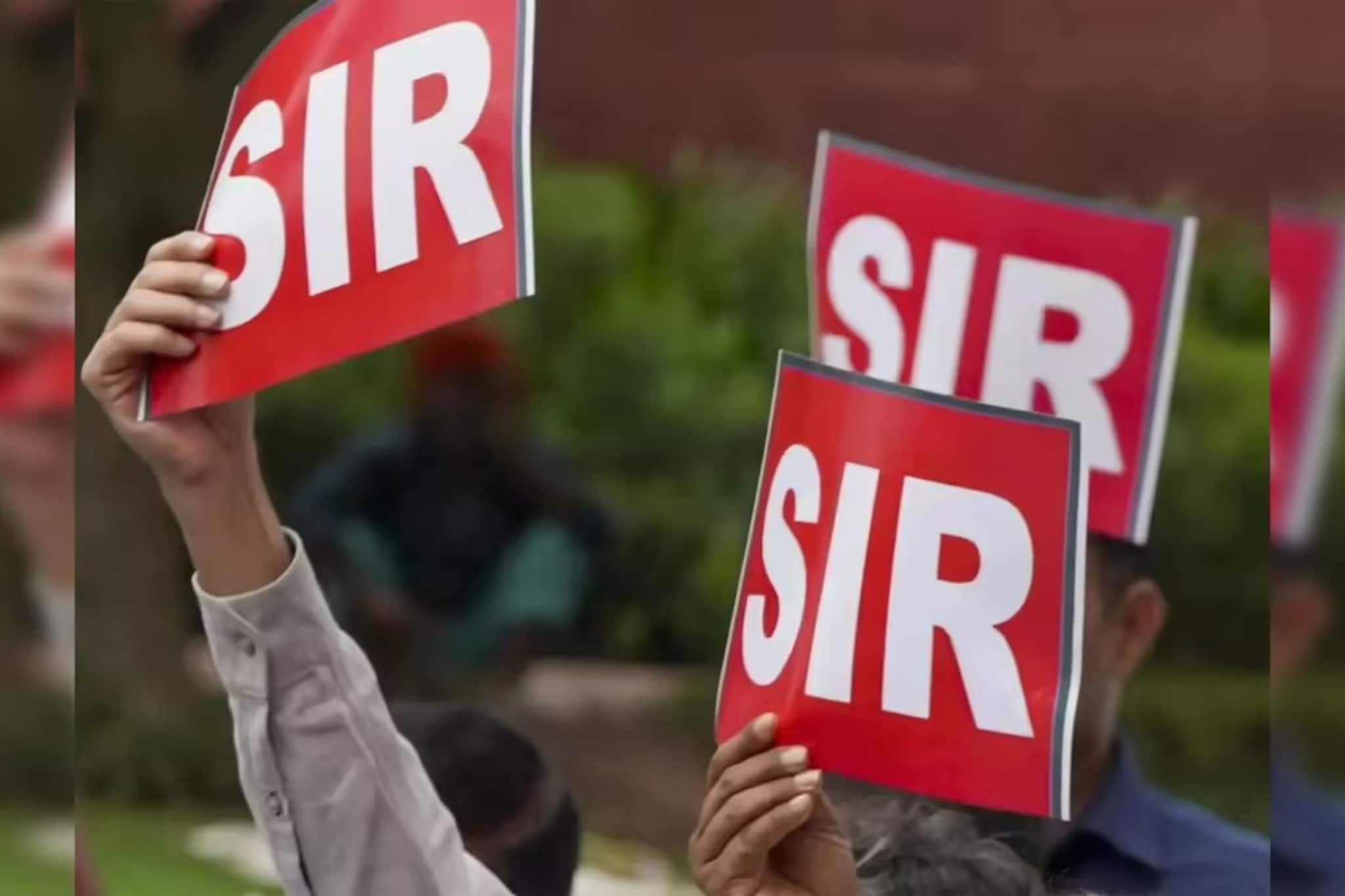 নাম বাদ গেল ২৭১ জনের, ২৫১ জনের নাম বিচারাধীন! ভোটার তালিকার পরেই আতঙ্কে 'মাহাত'রা নাম বাদ গেল ২৭১ জনের, ২৫১ জনের নাম বিচারাধীন! ভোটার তালিকার পরেই আতঙ্কে 'মাহাত'রা