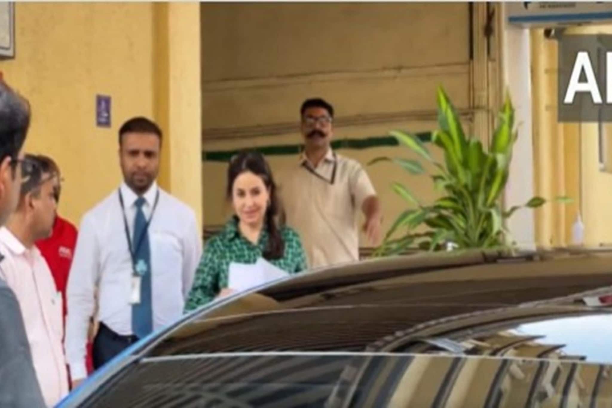 ICU-তে সলমনের বাবা সেলিম খান, 'শোলে'র চিত্রনাট্যকারকে দেখতে হাসপাতালে অঞ্জলি তেন্ডুলকর