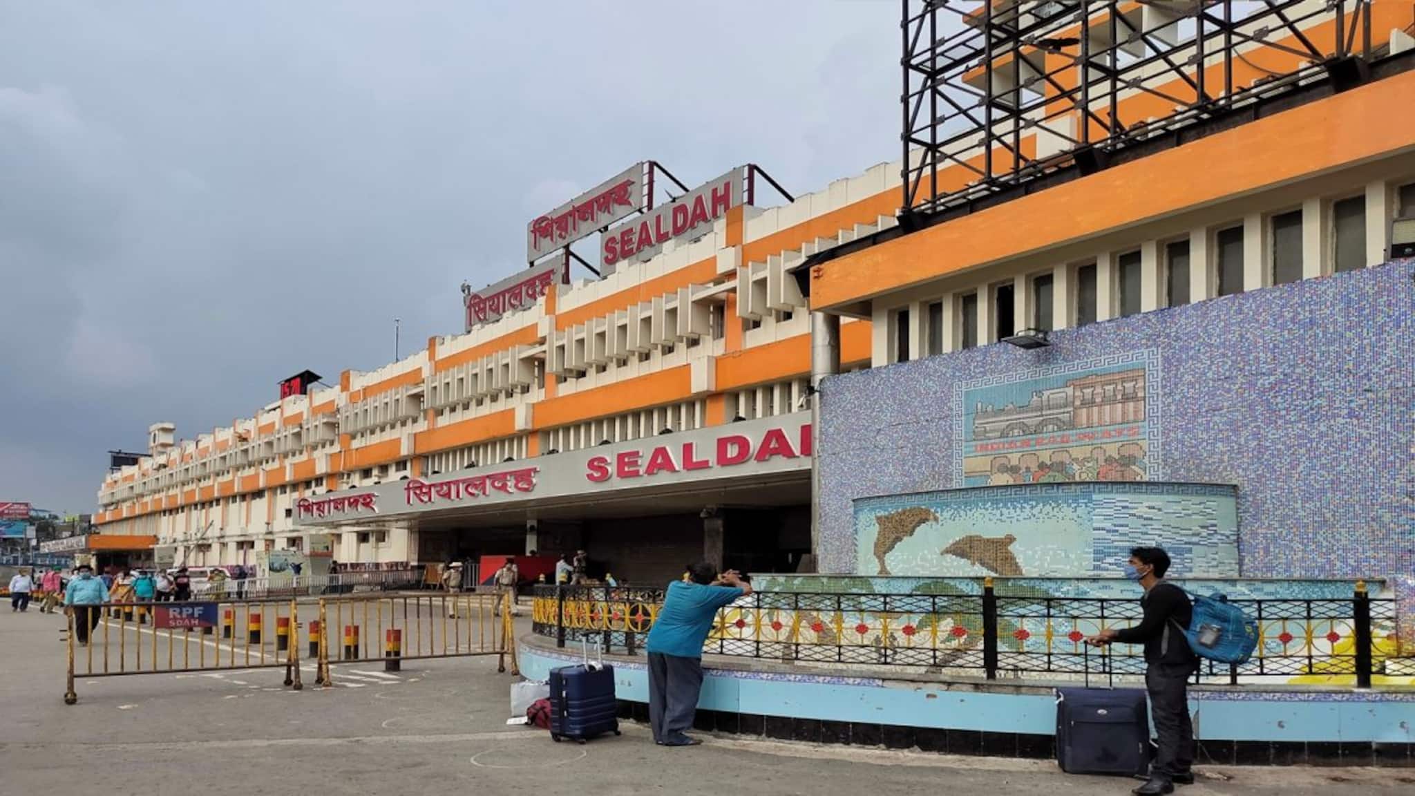 Indian Railways: শিয়ালদহ-বালিগঞ্জ, বারাসত-বনগাঁ, কৃষ্ণনগর-লালগোলা শাখায় দুর্দান্ত সাফল্য! যাত্রীদের স্বার্থে পূর্ব রেলের 'ম্যাজিক'! জানুন বিস্তারিত