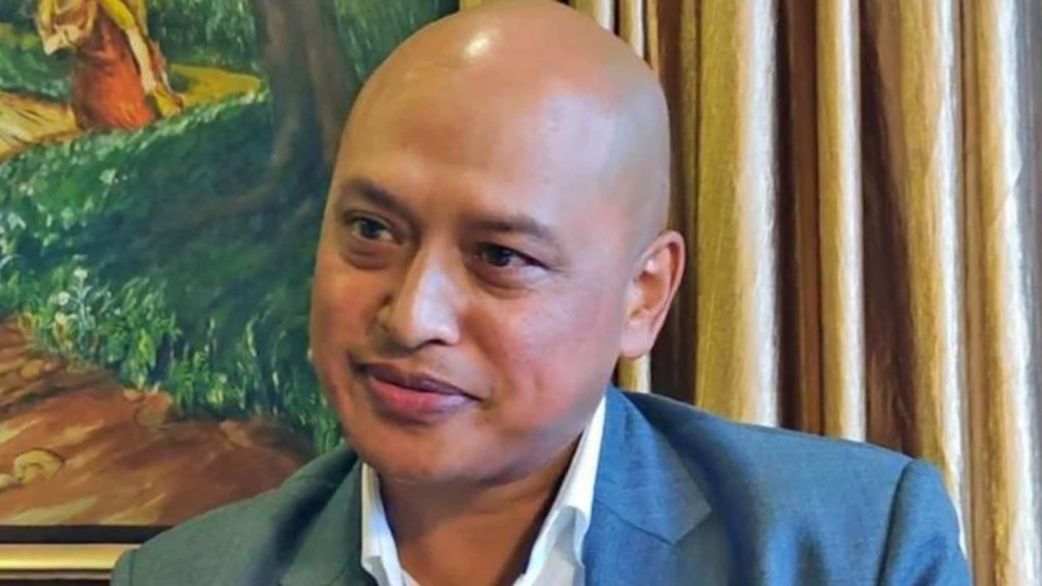 Shillong MP Death: ফুটবল খেলতে খেলতেই হৃদরোগে আক্রান্ত! মাত্র ৫৪ বছরেই প্রয়াত শিলংয়ের সাংসদ Shillong MP Death: ফুটবল খেলতে খেলতেই হৃদরোগে আক্রান্ত! মাত্র ৫৪ বছরেই প্রয়াত শিলংয়ের সাংসদ