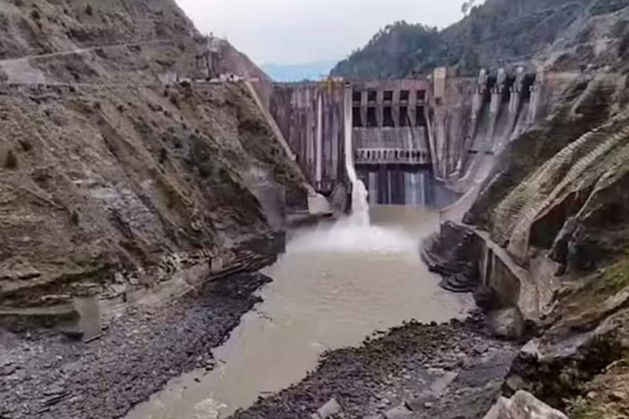 সিন্ধুর জল বন্ধে আন্তর্জাতিক আদালতের দ্বারস্থ পাক, ভারতের নথি দাখিলের নির্দেশ প্রত্যাহার