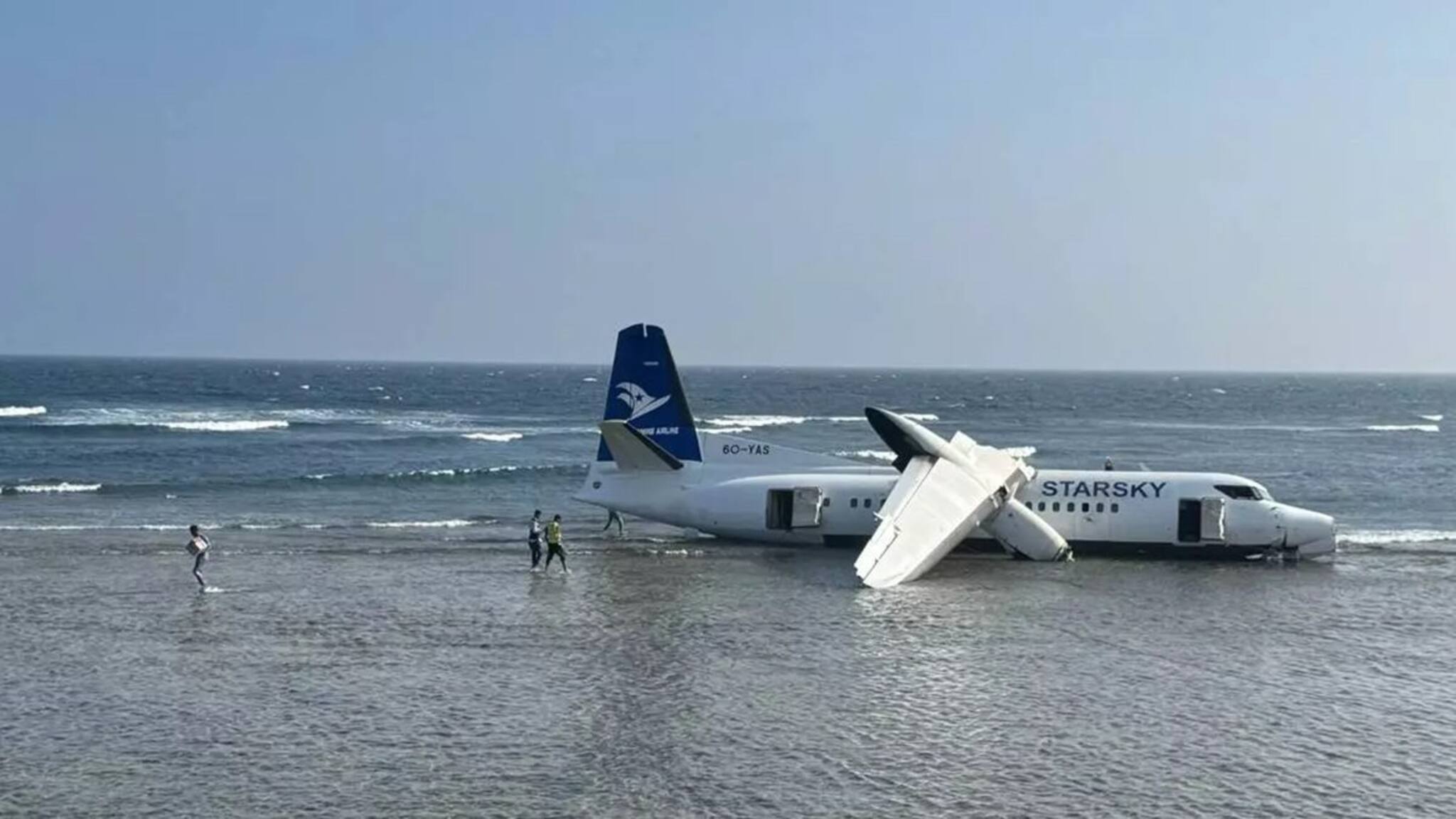 Plane Crash in Somalia: অবতরণের সময়েই বিপত্তি ! ৫০ জন যাত্রী নিয়ে সোমালিয়ায় ভেঙে পড়ল যাত্রিবাহী বিমান, জীবিত প্রত্যেকেই