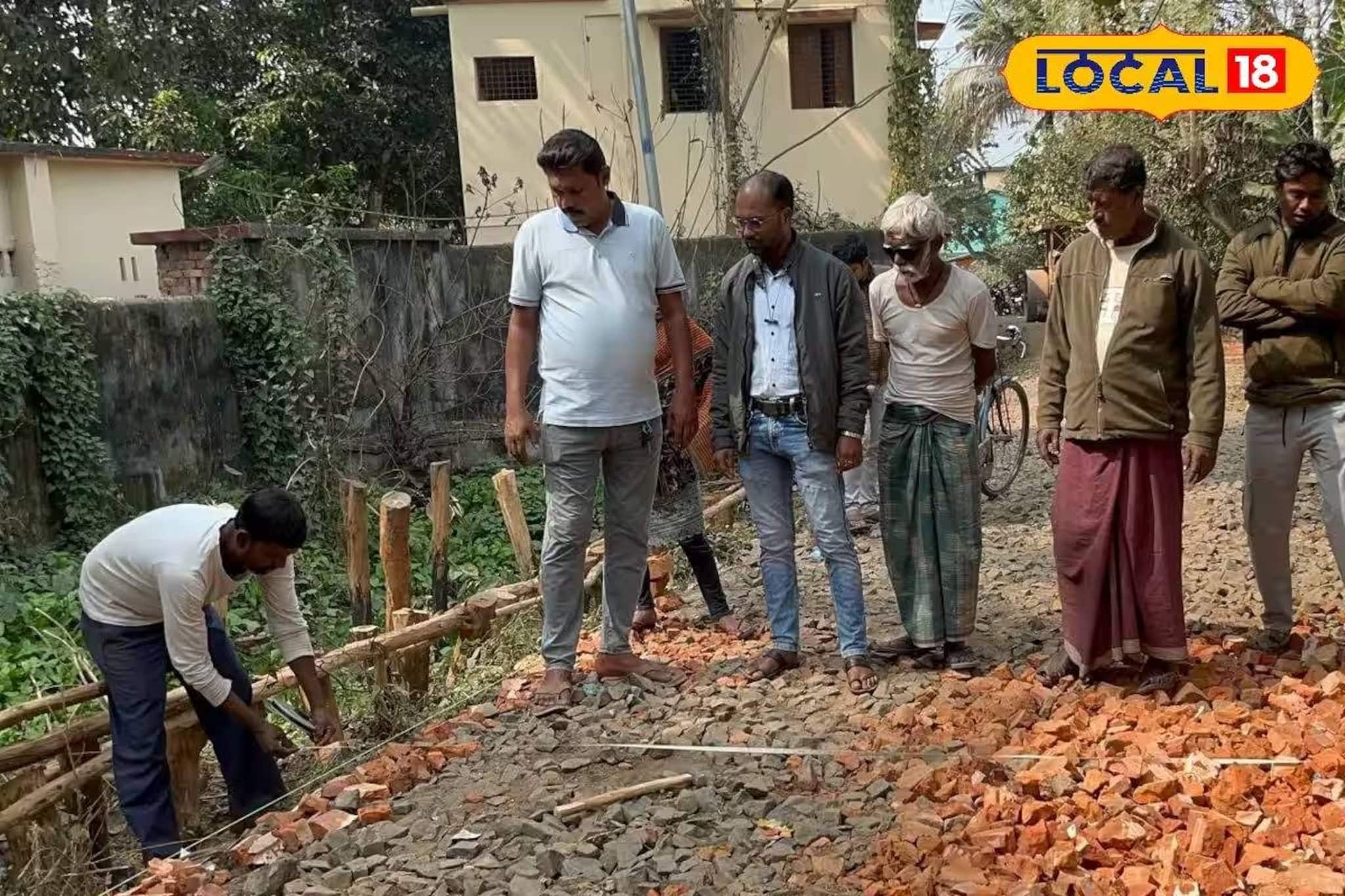জয়নগরের গ্রামের প্রায় ২০ বছরের যন্ত্রণার অবসান! তৈরি হচ্ছে প্রথম পাকা রাস্তা