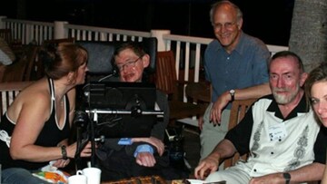 ‘ওরা আয়া..,’ যৌন কেলেঙ্কারি কাণ্ডে প্রকাশ্যে ছবি! স্টিফেন হকিং-য়ের পরিবার বলে উঠল..