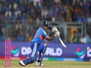 সূর্যকুমার যাদবের হাফ সেঞ্চুরি 