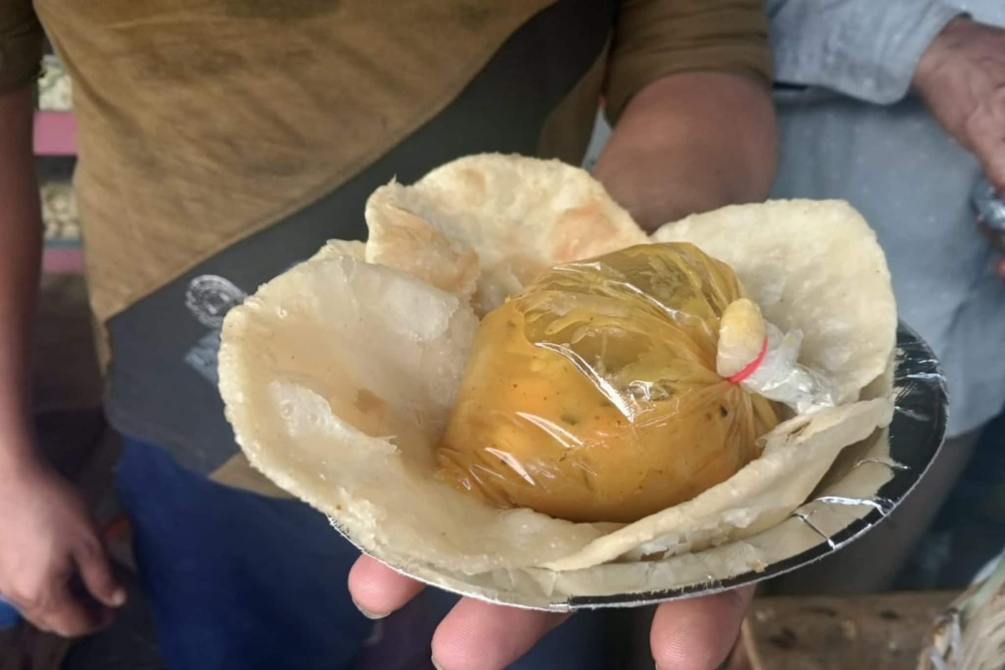 জলখাবারের আর চিন্তা নেই...! দশ টাকায়পাঁচটি লুচি, সঙ্গে আনলিমিটেড চানা মশলা! শিগগির যান