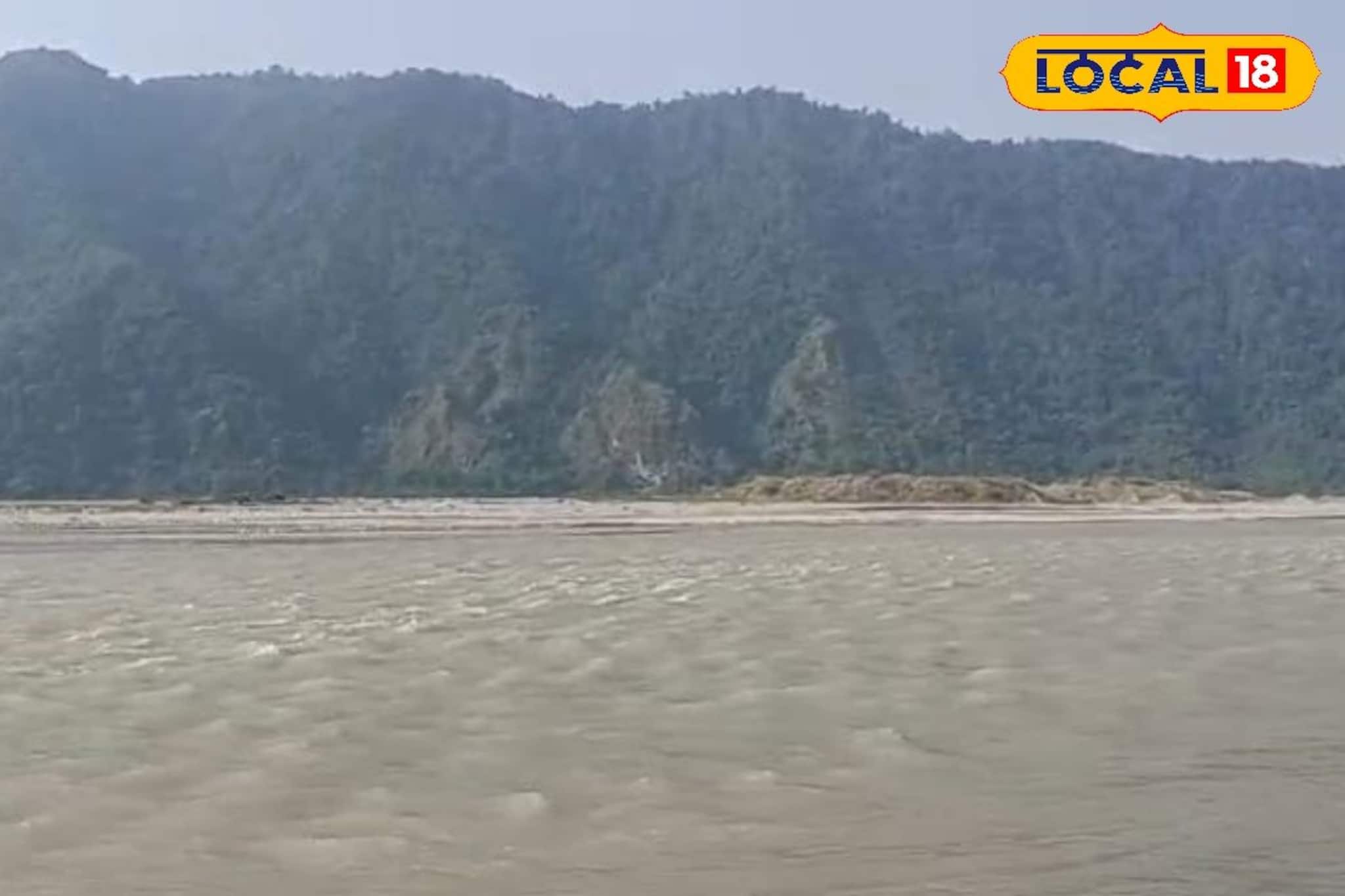 শীতেও তোর্ষার ভয়াল রূপ! একটু একটু করে গিলছে চা বাগান, নদী পাড়ে হাহাকার