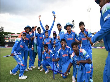 ভারতীয় ছোটদের কোটি-কোটি টাকায় ভরিয়ে দিল বোর্ড, খুলে দিল সিন্দুকের দরজা