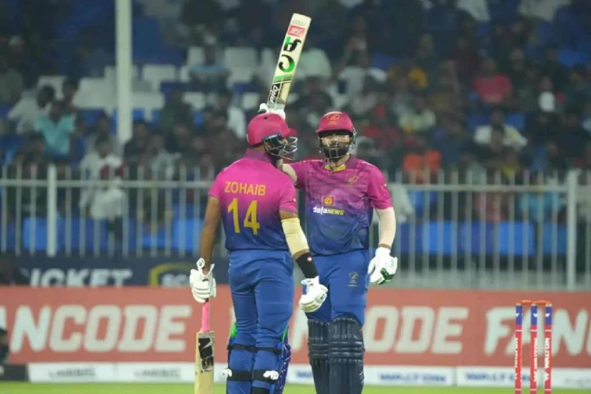 বিশ্বকাপের মাঝে মদ খেয়ে যুবতীর সঙ্গে ভয়ঙ্কর কাণ্ড! বেয়াদপ ক্রিকেটার আসলে পাকিস্তানি!