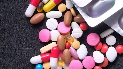 মুঠো মুঠো সাপ্লিমেন্ট খাওয়ার আগে সাবধান! শরীরের অন্দরে কি ঘটছে জানেন?