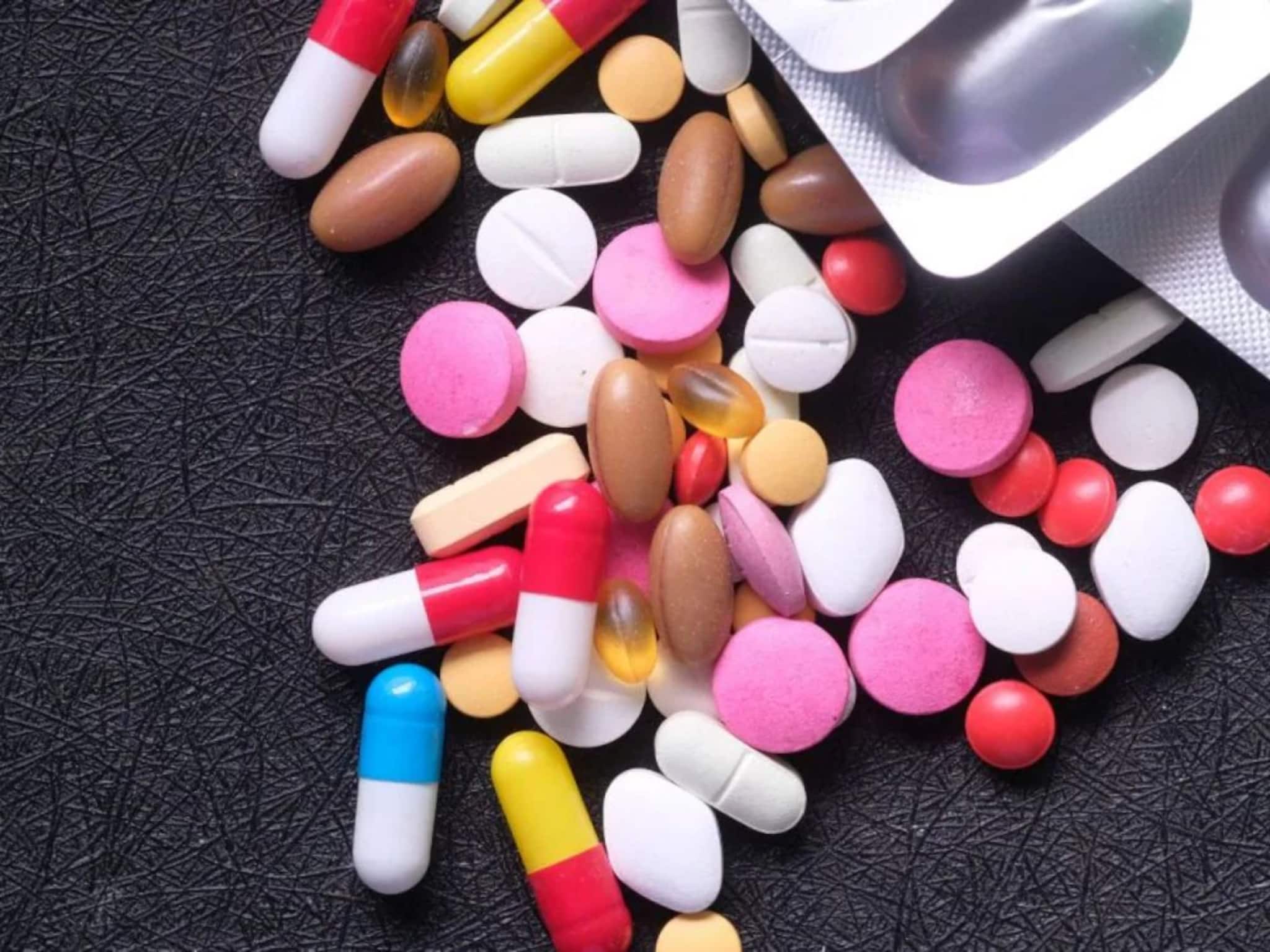 মুঠো মুঠো সাপ্লিমেন্ট খাওয়ার আগে সাবধান! শরীরের অন্দরে কি ঘটছে জানেন?