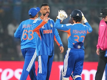 যা ছিল শক্তি এখন সেটাই দুর্বলতা! পাকিস্তান ম্যাচে বড় চিন্তা ভারতের! কোন পথে সমাধান? যা ছিল শক্তি এখন সেটাই দুর্বলতা! পাকিস্তান ম্যাচে বড় চিন্তা ভারতের! কোন পথে সমাধান?