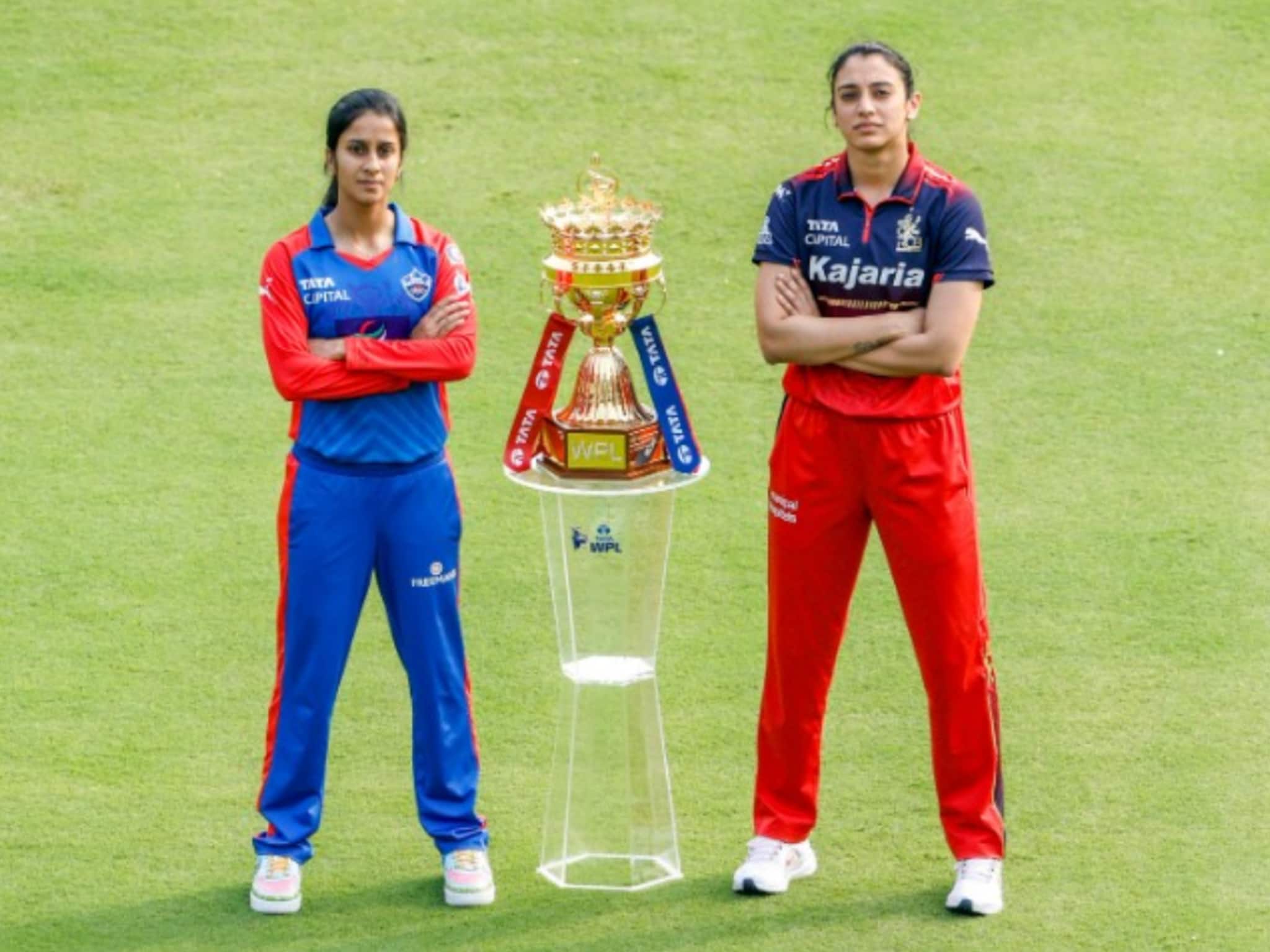 দুরন্ত ফর্মে থাকলেও এই তথ্য চিন্তা বাড়াবে আরসিবির! এবার ভাগ্য ফিরবে দিল্লির?