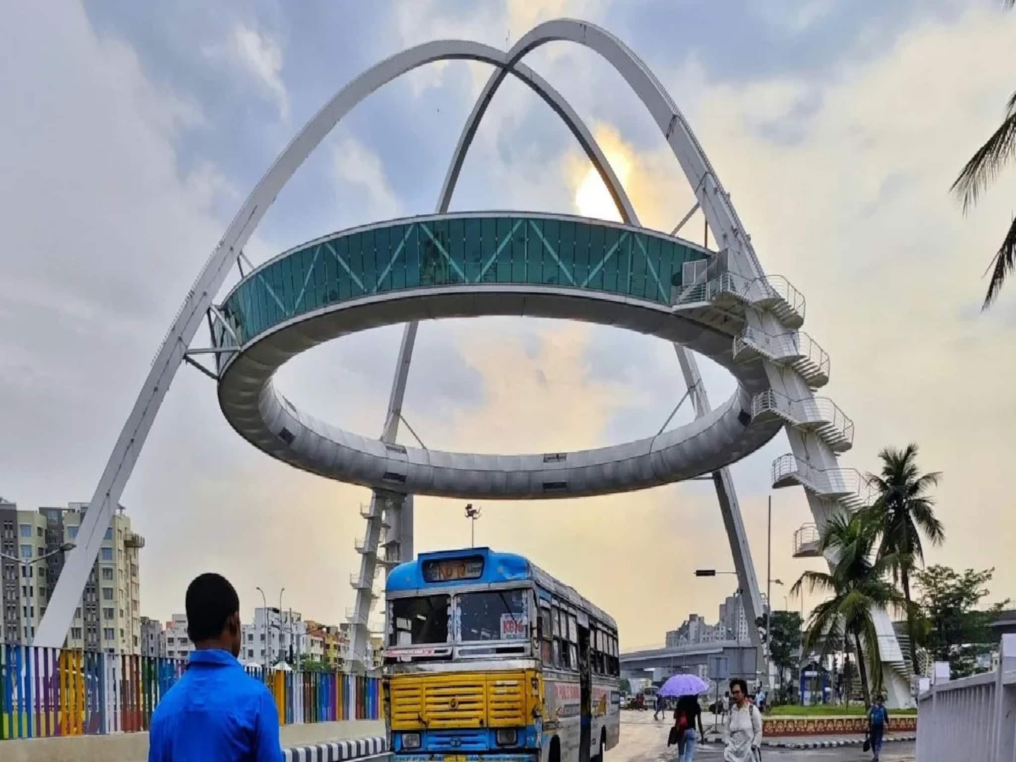 শুক্রবার দিনভর কলকাতা-সহ উত্তর, দক্ষিণবঙ্গে কেমন থাকবে আবহাওয়া? দুপুর গড়ালে নামবে বৃষ্টি?