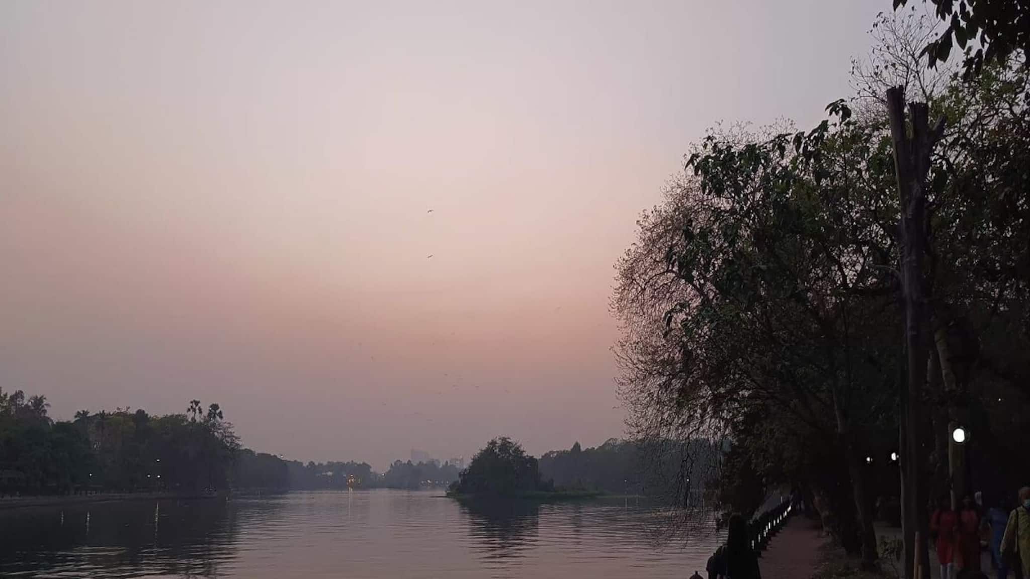 হালকা শীতের আমেজ থাকবে আরও কয়েকদিন ! জেলায় জেলায় ঘন কুয়াশা