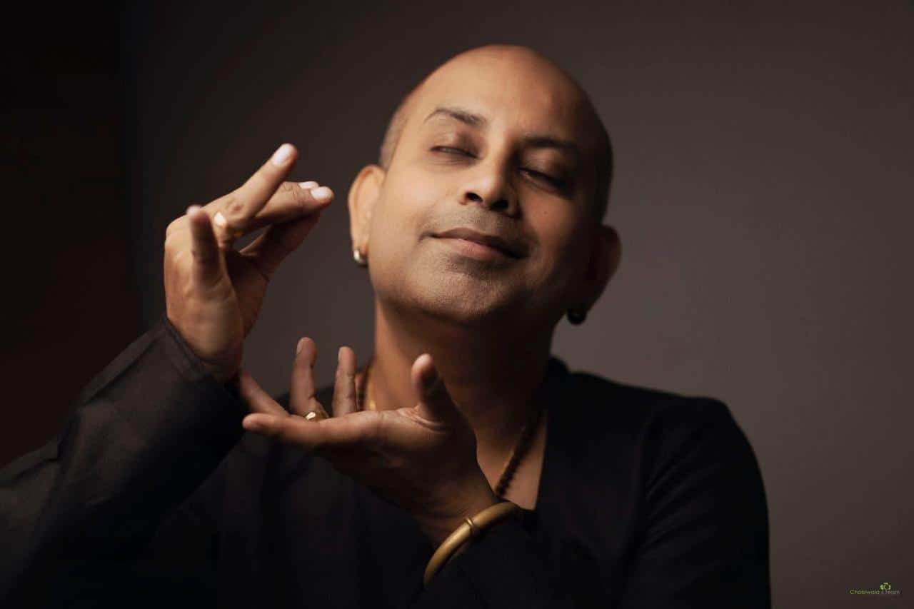 রাজদীপ বন্দ্যোপাধ্যায় ও তাঁর দল পরিবেশন করেন ভরতনাট্যম