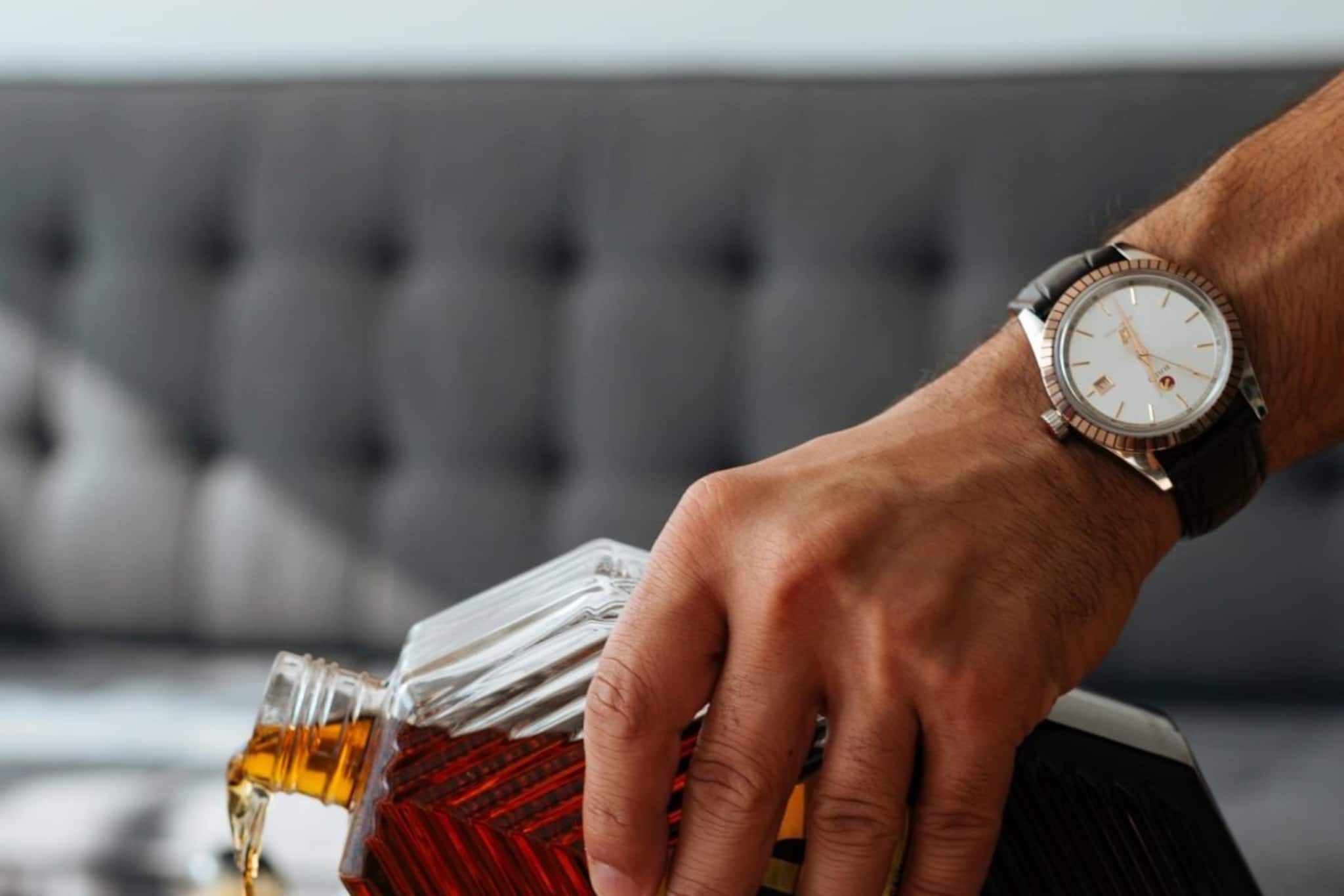 সিগারেটের পর মদের দামও বাড়ছে, বাজেটে ঠিক কী বলা হল? দেখুন ভিডিও