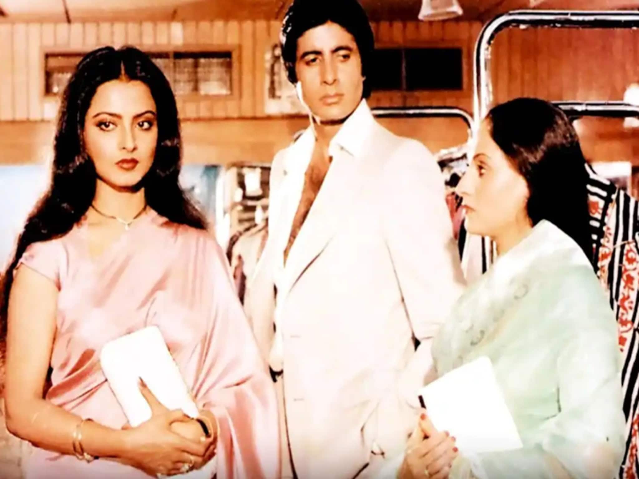 স্ত্রী-সংসারের ভয় প্রকাশ্য রেখাকে নিয়ে 'এমন কথা' বলতে বাধ্য হয়েছিলেন অমিতাভ?