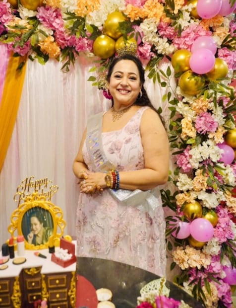 জন্মদিন বলে কথা, দিনটা তো বিশেষ হবে, সেটাই স্বাভাবিক৷ অভিনেত্রী অপরাজিতা আঢ্য তাঁর জন্মদিন কাটালেন আনন্দ-মজা করে৷ কাটলেন কেক, তুললেন এক গুচ্ছ ছবি৷ (Actress Aparajita Adhya Birthday Celebration) জন্মদিন বলে কথা, দিনটা তো বিশেষ হবে, সেটাই স্বাভাবিক৷ অভিনেত্রী অপরাজিতা আঢ্য তাঁর জন্মদিন কাটালেন আনন্দ-মজা করে৷ কাটলেন কেক, তুললেন এক গুচ্ছ ছবি৷ (Actress Aparajita Adhya Birthday Celebration)