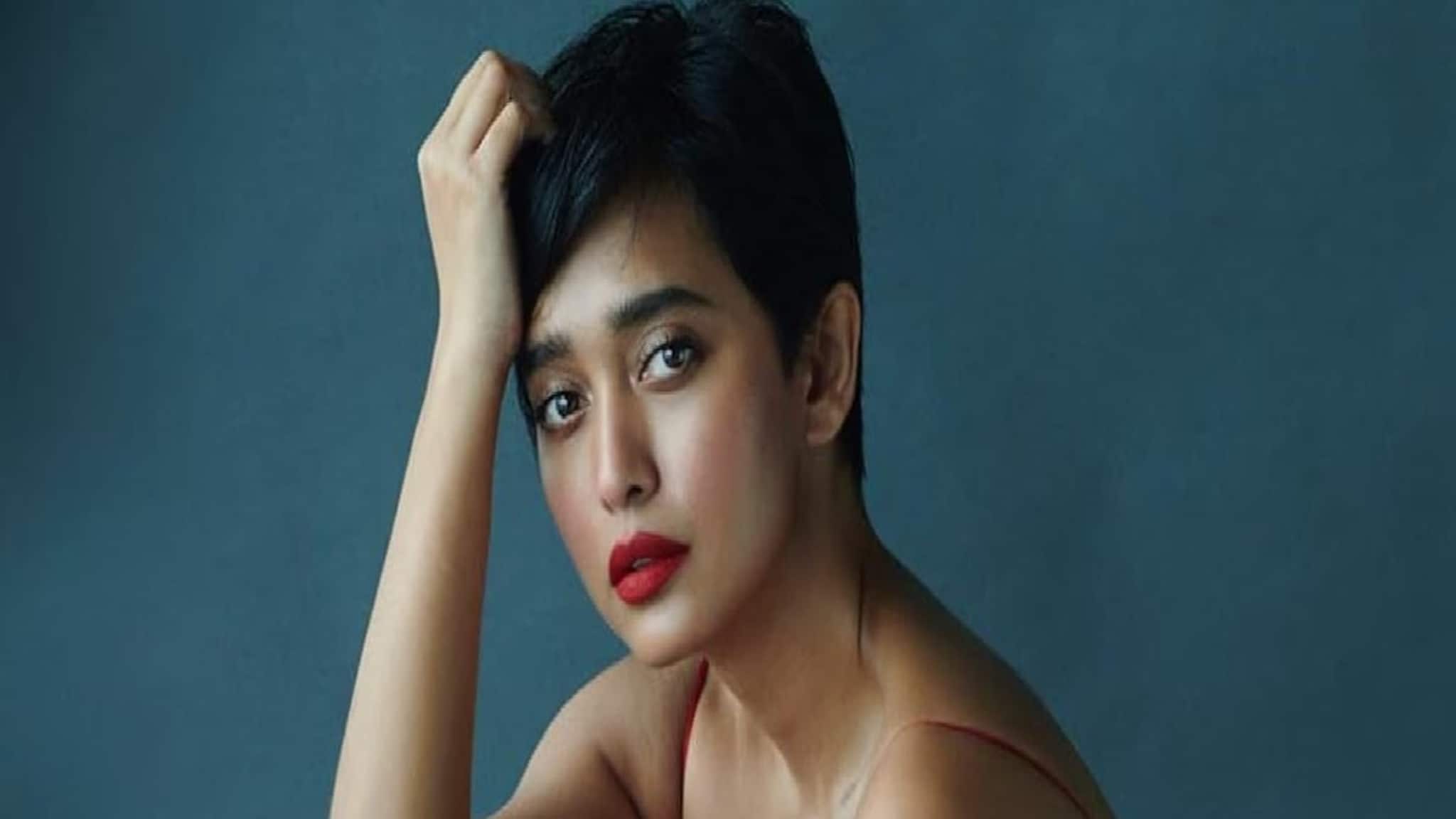 Sayani Gupta: মা চাইতেন না মেয়ে অভিনয় করুক, ঘরে আটকে রাখতেন, আত্মহত্যার হুমকি দিতেন, তবুও নিজের স্বপ্নপূরণ করেছেন বঙ্গকন্যা