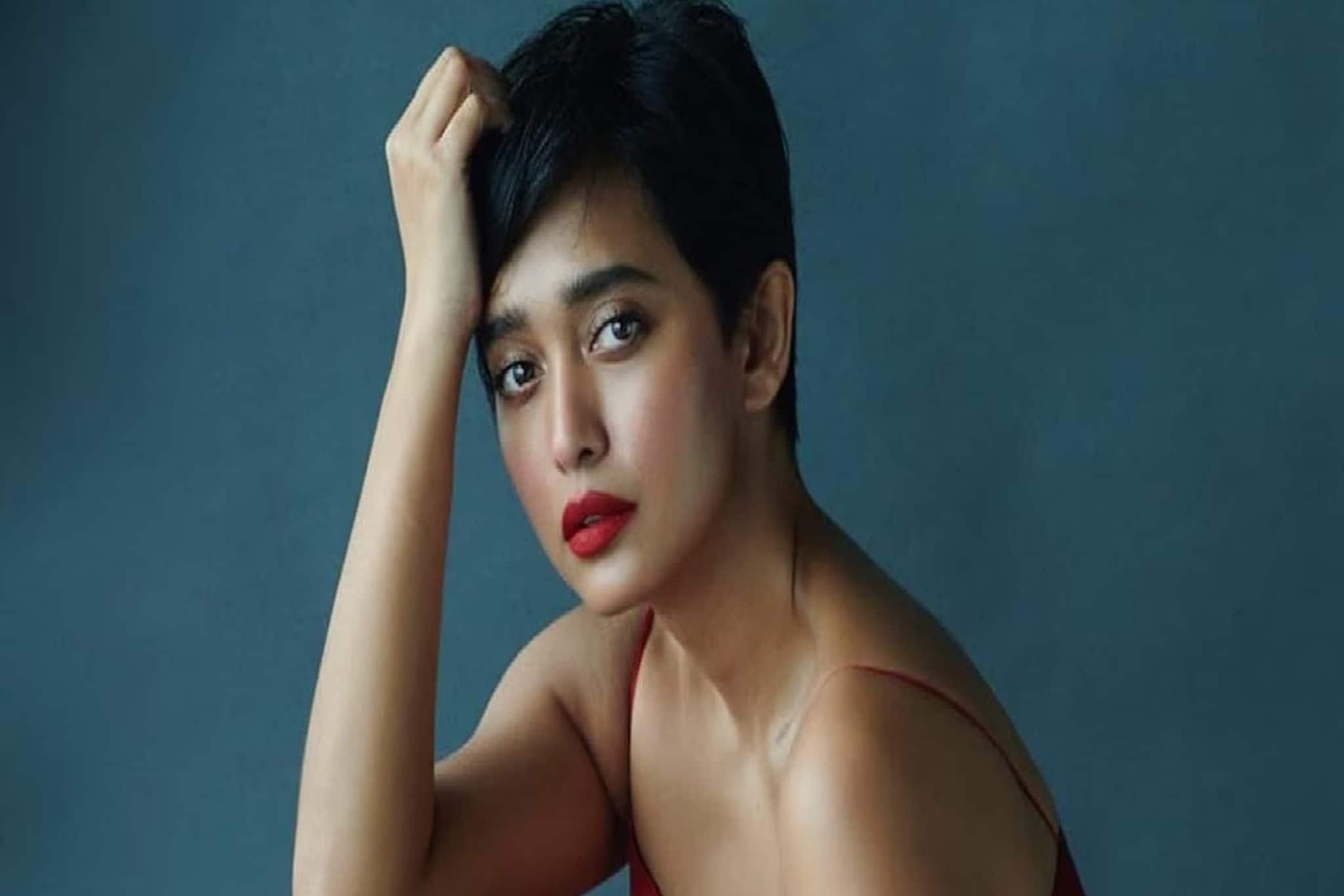 মা চাইতেন না মেয়ে অভিনয় করুক, ঘরে আটকে রাখতেন, আত্মহত্যার হুমকি দিতেন...