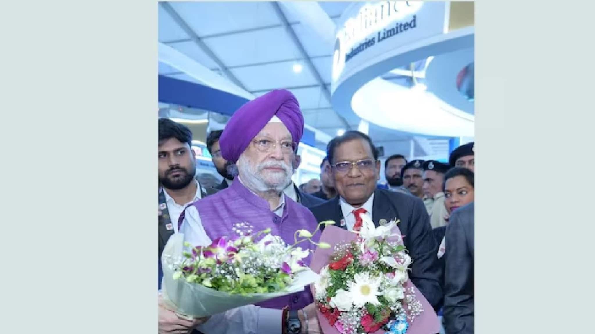 Redefining What Petrol Delivers:পেট্রল মানেই শুধু জ্বালানি নয়! Jio-bp ACTIVE টেকনোলজিতে বাড়ছে ইঞ্জিনের শক্তি ও দক্ষতা