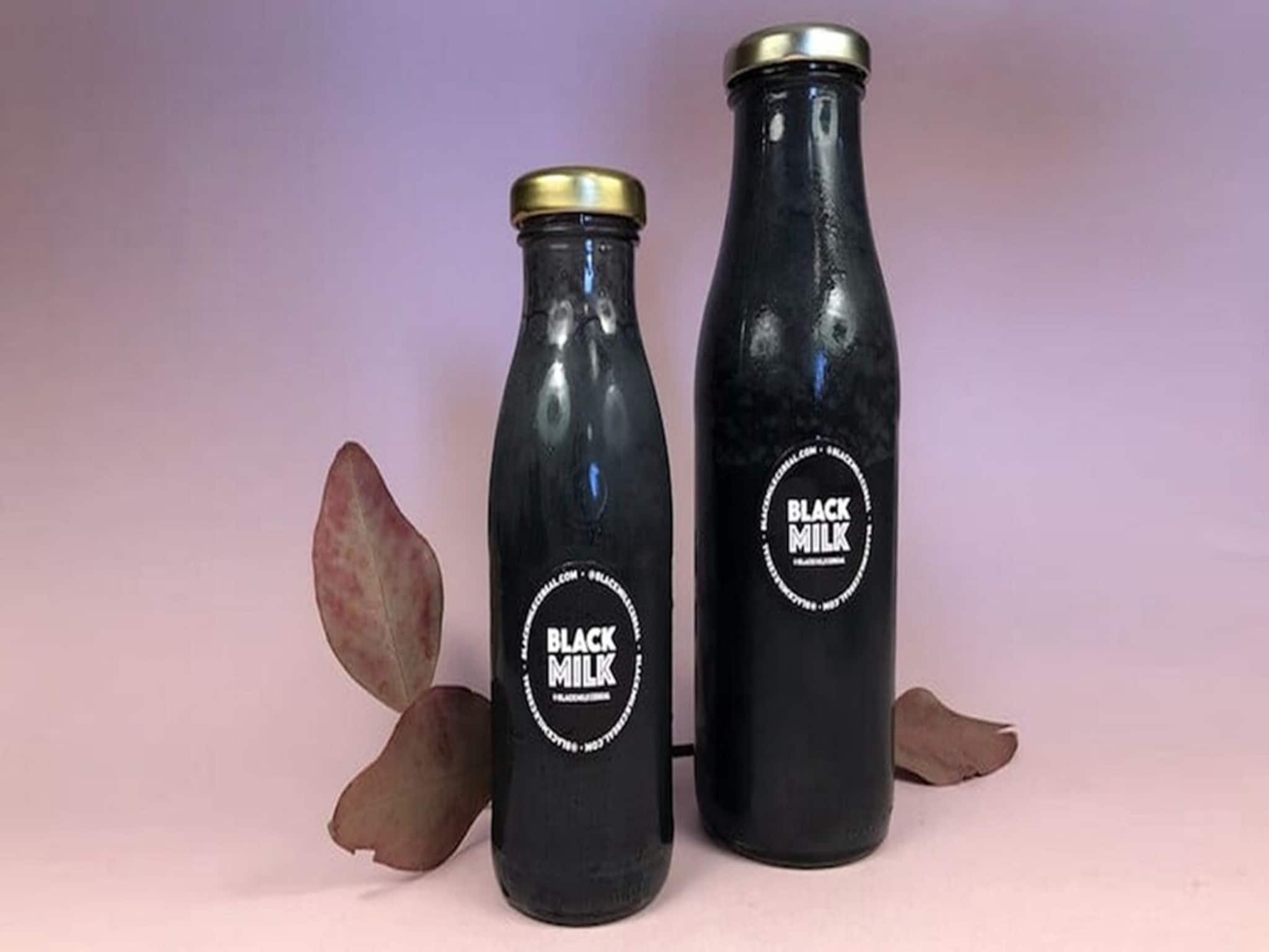 পৃথিবীর একমাত্র প্রাণী, যার দুধের রং কালো! জানেন কোন প্রাণী? নাম শুনলে কিন্তু চমকে উঠবেন