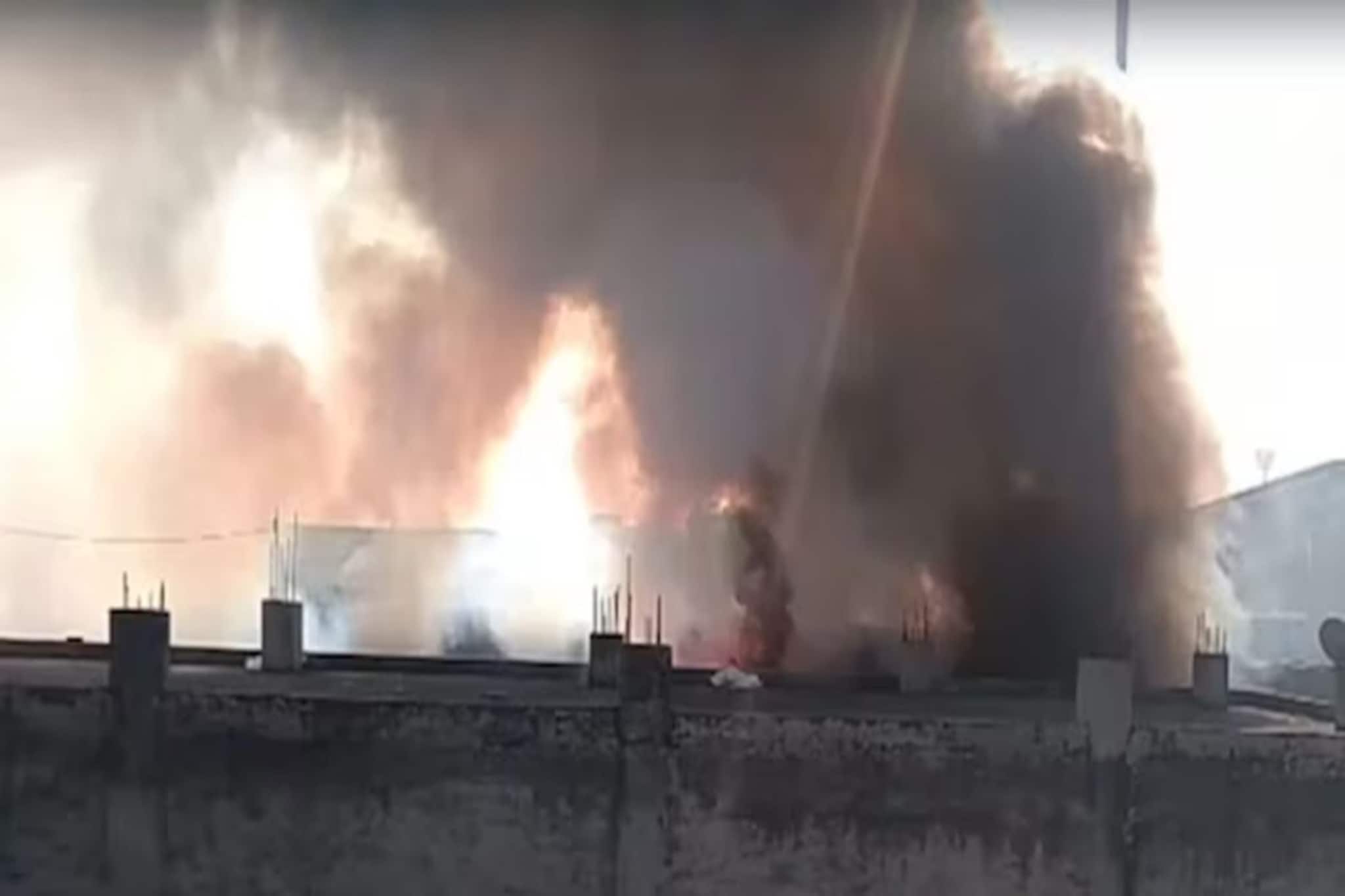 ভয়াবহ বিস্ফোরণ কারখানায়! মুহূর্তে ঝলসে মৃত্যু ৮ জনের! শোকপ্রকাশ প্রধানমন্ত্রীর