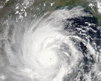 ভীষণ শক্তিশালী! ভারত মহাসাগরে তৈরি হল বছরের প্রথম 'ক্যাটেগরি ৫' ঘূর্ণিঝড়! কতটা বিপদে দেশ?