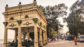 ভোল বদলে যাচ্ছে চন্দননগরের! ঝাঁ চকচকে ‘সিটি সেন্টার’...জগদ্ধাত্রী পুজোকেও মাথায় রাখছে রেল ভোল বদলে যাচ্ছে চন্দননগরের! ঝাঁ চকচকে ‘সিটি সেন্টার’...জগদ্ধাত্রী পুজোকেও মাথায় রাখছে রেল