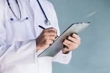 শুধু সকালে নয়, এবার সন্ধ্যাবেলাতেও মিলবে আউটডোরে চিকিৎসা পরিষেবা! চন্দননগরে খুশির হাওয়া