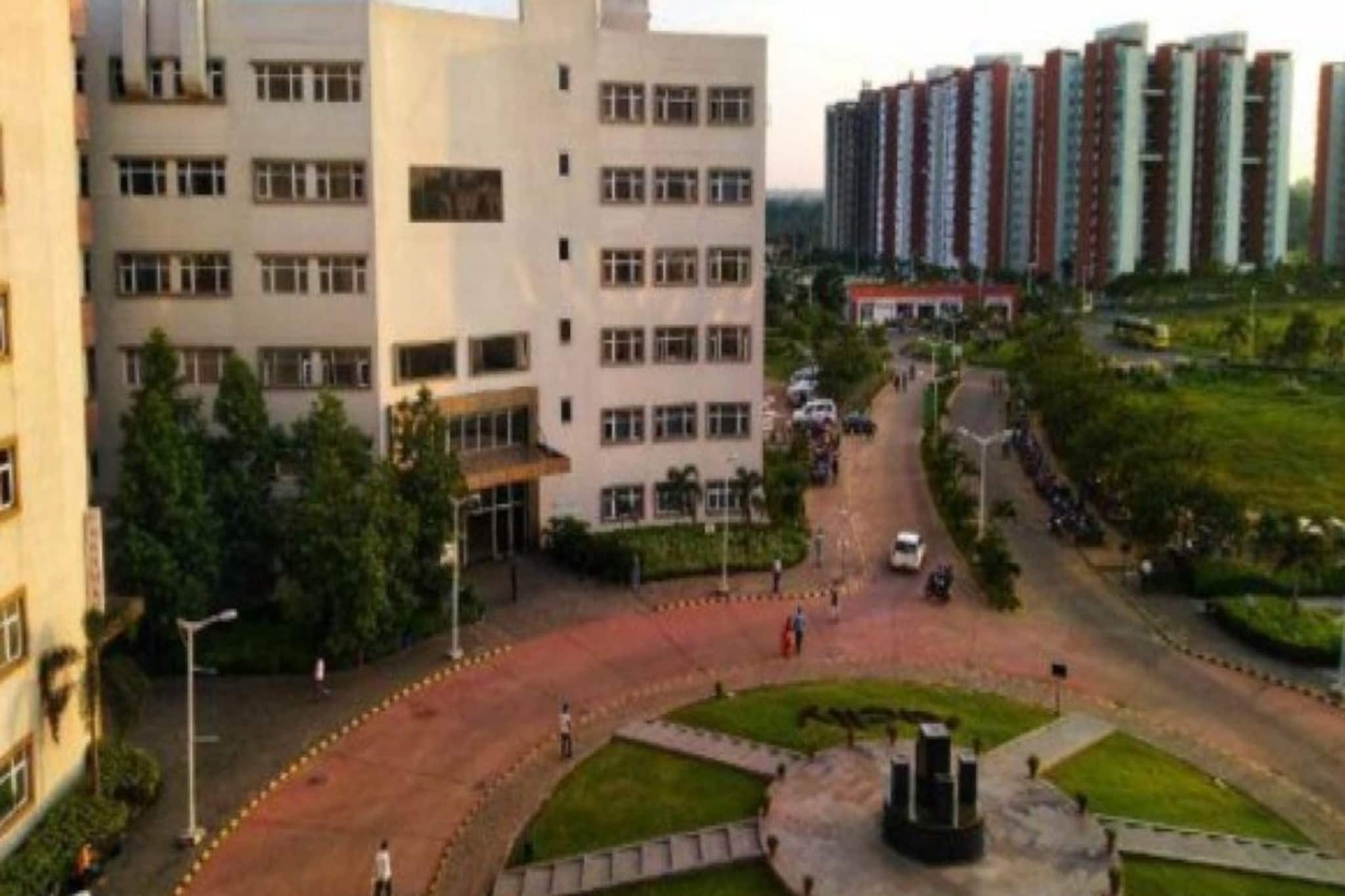 দুর্গাপুরের বেসরকারি মেডিক্যাল কলেজে ভয়াবহ ঘটনা! দ্বিতীয় বর্ষের ছাত্রের মৃতদেহ উদ্ধার!