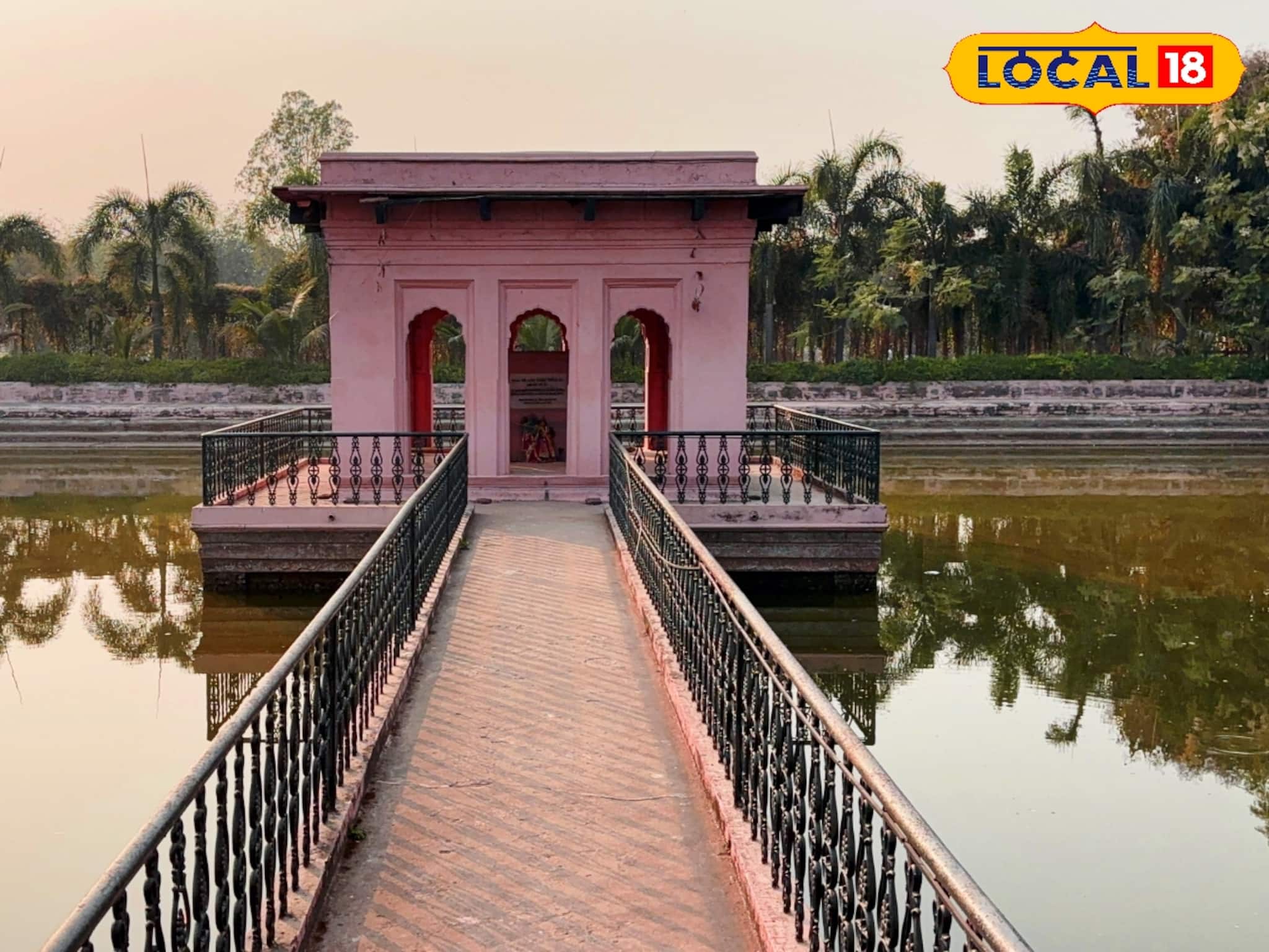 এই জায়গা বর্ধমান মহারাজের তৈরি 'তাজমহল', রয়েছে থাকা-খাওয়ার রাজকীয় আয়োজন! এক ফোনেই বুকিং এই জায়গা বর্ধমান মহারাজের তৈরি 'তাজমহল', রয়েছে থাকা-খাওয়ার রাজকীয় আয়োজন! এক ফোনেই বুকিং