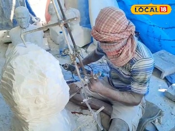 কারখানায়