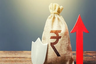 FD করতে চাইছেন ? কোন ব্যাঙ্কগুলি সবচেয়ে ভাল সুদের হার দিচ্ছে এখানে জেনে নিন