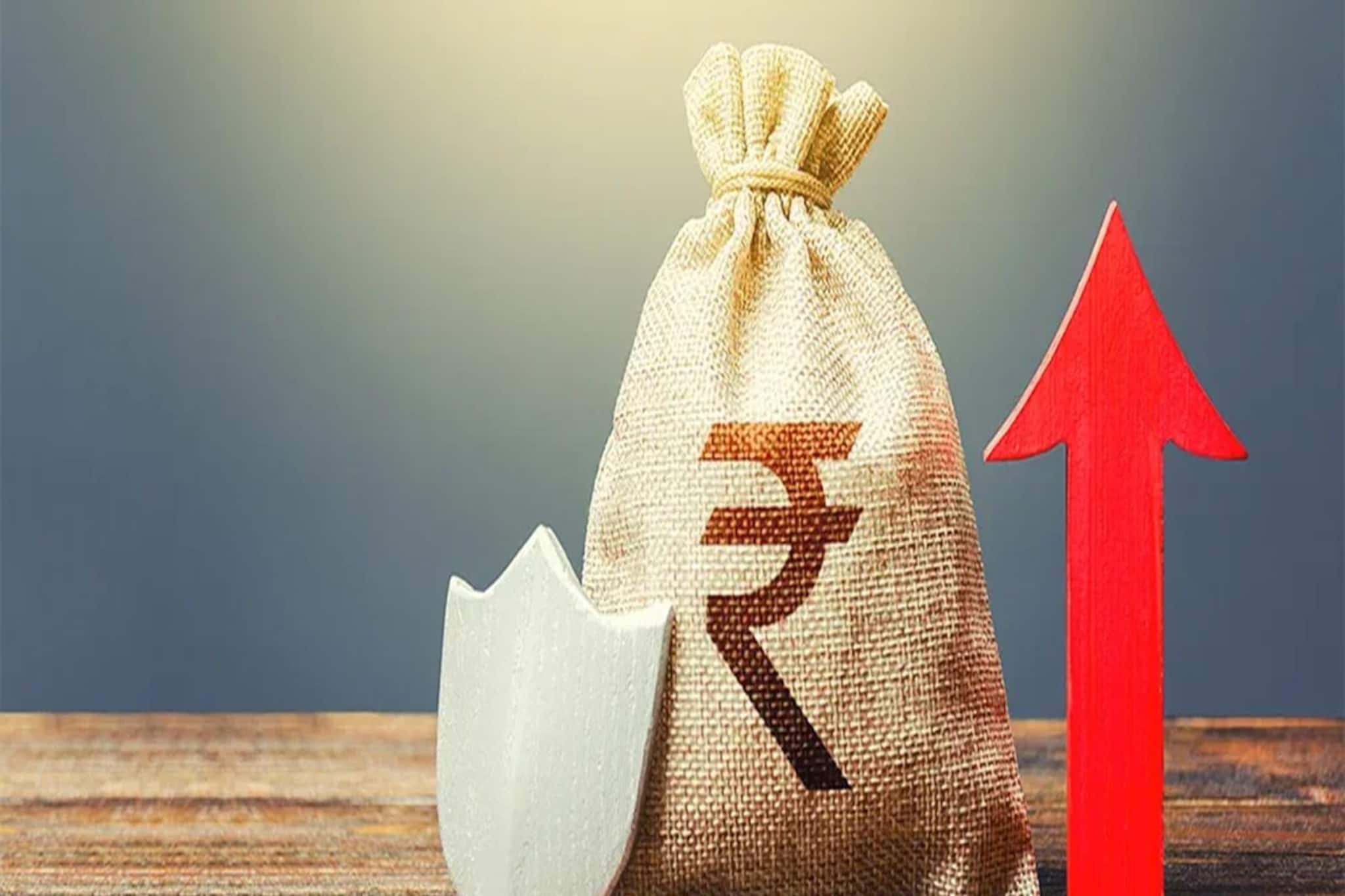 FD করতে চাইছেন ? কোন ব্যাঙ্কগুলি সবচেয়ে ভাল সুদের হার দিচ্ছে এখানে জেনে নিন