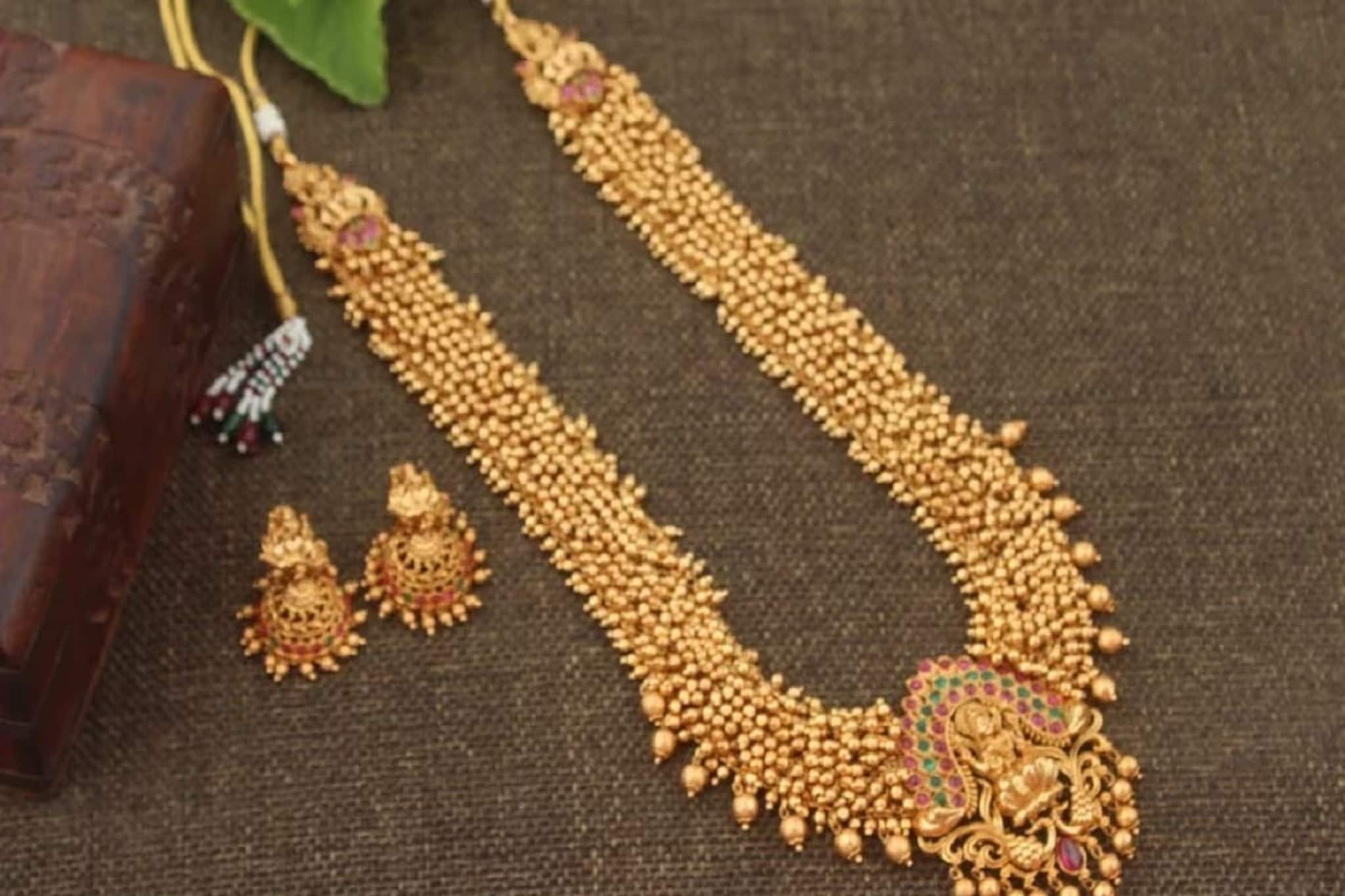 চুরি করে সোনা নিয়ে দোকানে বিক্রি করতে যাওয়াই কাল হল, ধরে পড়ে গেল অভিযুক্ত চোর