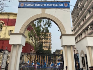 হাওড়া পুরসভায় নতুন সংশোধনী বিল পেশ হচ্ছে, ১৬টি নতুন ওয়ার্ড যুক্ত হলে মোট ওয়ার্ড সংখ্যা হবে ৬৬। ভোটের জটিলতা কাটাতে এই পদক্ষেপ নিচ্ছে রাজ্য সরকার। 