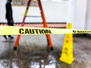 দেগঙ্গায় সাত সকালেই হুলূস্থূল, বাড়ির দরজার সামনেই বোমা দেগঙ্গায় সাত সকালেই হুলূস্থূল, বাড়ির দরজার সামনেই বোমা