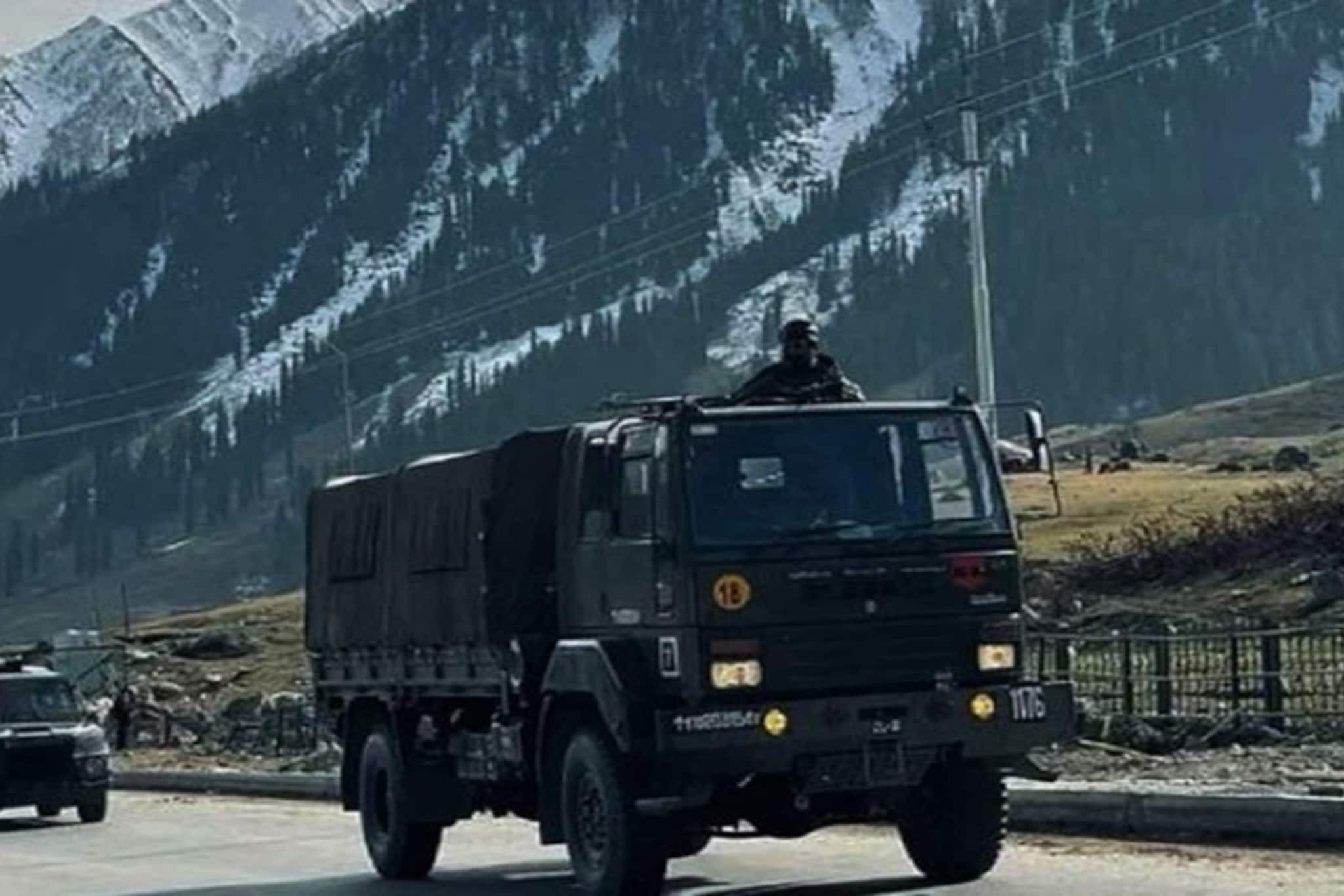 পাকিস্তানের যেকোনও প্ররোচনায় দিতে হবে বড় খেসারত! প্রস্তুত 'অপারেশন সিঁদুর ২.০'! পাকিস্তানের যেকোনও প্ররোচনায় দিতে হবে বড় খেসারত! প্রস্তুত 'অপারেশন সিঁদুর ২.০'!