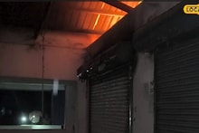 Jalpaiguri News: লক্ষাধিক টাকার ওষুধ নষ্ট, ব্যস্ত বাজারে চোখের সামনে পুড়ে খাক পায়কারি দোকান! ছাই হল ব্যবসায়ীর সারাজীবনের সম্বল