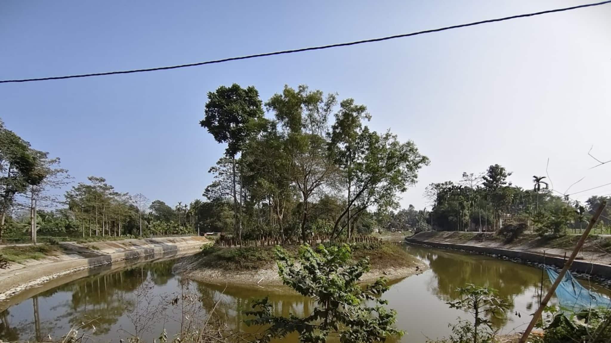 Jalpaiguri News: কোটি টাকার প্রকল্প এখন আগাছায় ঢাকা, বোটিং থেকে ক্যাফেটেরিয়া রয়ে গেল স্বপ্ন! গ্রিন সিটি পার্ক আজও অধরা