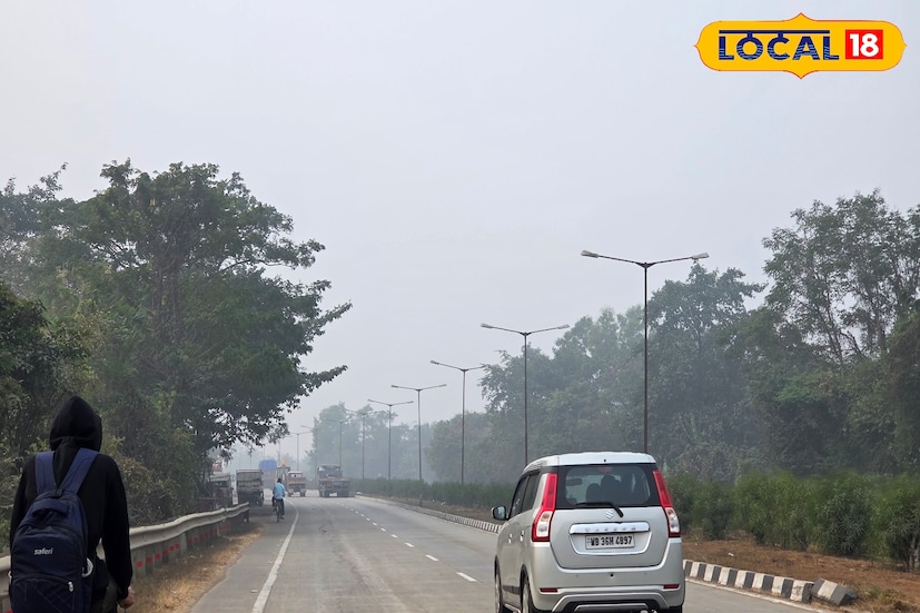 গত কয়েকদিনের তুলনায় দক্ষিণবঙ্গের বেশ কিছু জেলায় নতুন করে তাপমাত্রার পারদ নিম্নমুখী। মূলত উত্তুরে বাতাসের কারণে গত কয়েক দিনের তুলনায় শনিবার থেকে কিছুটা হলেও নেমেছে পারদ। কিন্তু নতুন করে পারদ নামার মতো লক্ষণ দেখা গেল না ঝাড়গ্রামে। আর এর ফলেই মন খারাপ শীত বিলাসীদের। গত কয়েকদিনের তুলনায় দক্ষিণবঙ্গের বেশ কিছু জেলায় নতুন করে তাপমাত্রার পারদ নিম্নমুখী। মূলত উত্তুরে বাতাসের কারণে গত কয়েক দিনের তুলনায় শনিবার থেকে কিছুটা হলেও নেমেছে পারদ। কিন্তু নতুন করে পারদ নামার মতো লক্ষণ দেখা গেল না ঝাড়গ্রামে। আর এর ফলেই মন খারাপ শীত বিলাসীদের।