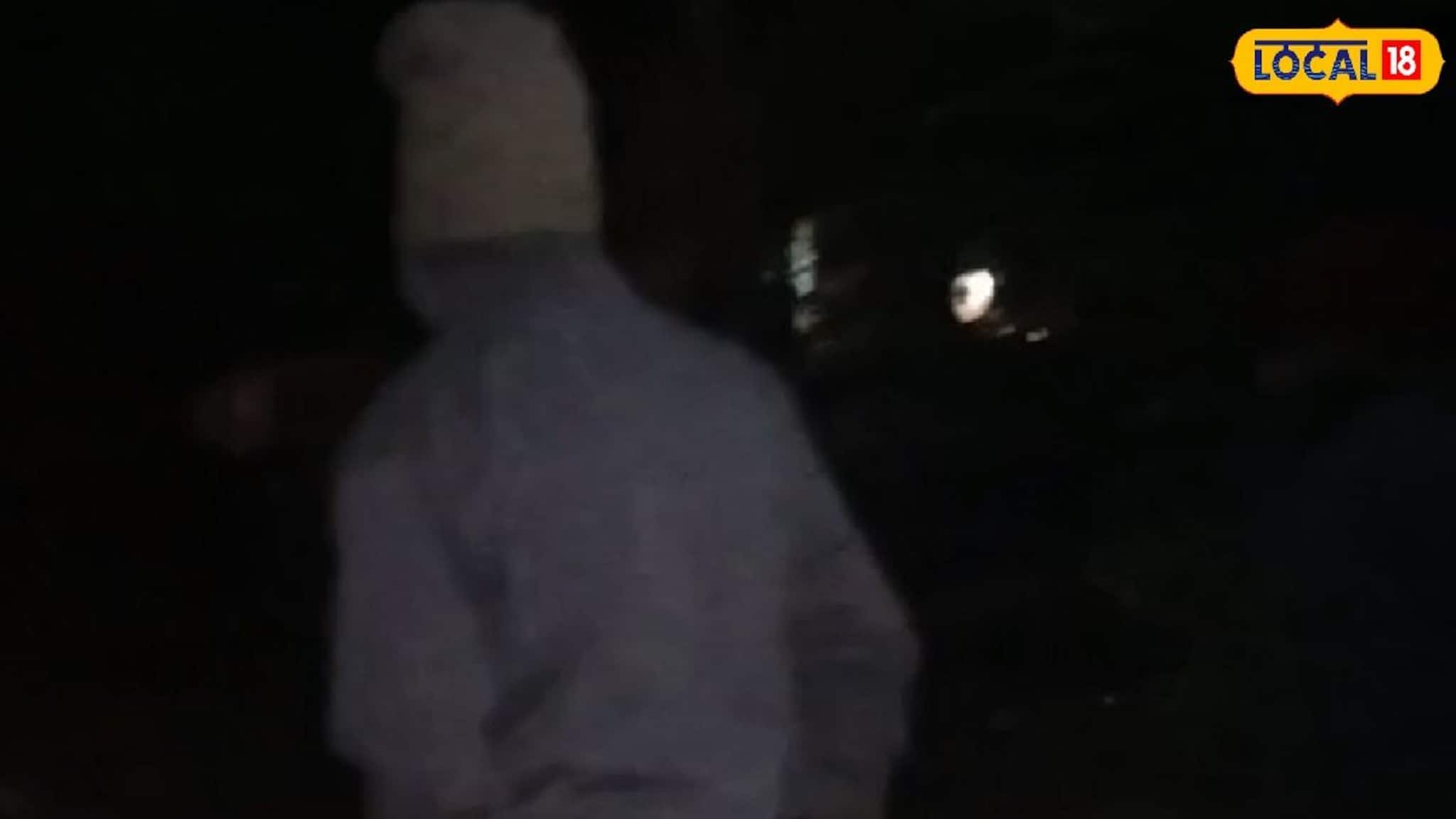 Jhargram News: গ্রামে গ্রামে গভীর রাত পর্যন্ত চোখে ঘুম নেই কারোর, ডাকাত রুখতে জঙ্গলমহলে অতন্দ্র প্রহরা! সত্যিটা জানুন