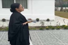 Mamata Banerjee: দিল্লিতে কালো পোশাকে জ্ঞানেশ কুমারের ঘরে মমতা-অভিষেক, দেখুন ভিডিও