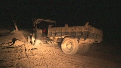 মাটি মাফিয়াদের দৌরাত্ব 