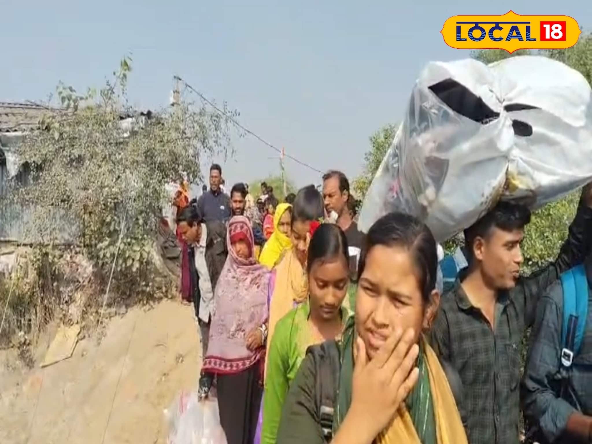 চোখের জল আর দু’হাত ভরা আশীর্বাদ! মাধ্যমিক পরীক্ষার আগেই মৌসুনি দ্বীপ ছাড়ল পরীক্ষার্থীরা