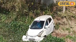 হরিহরপাড়ায় নয়ানজুলিতে উল্টে গেল গাড়ি 